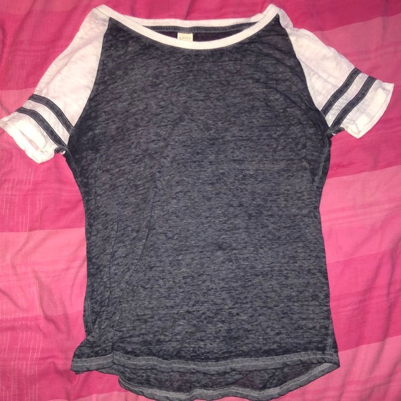 Grey tee shirt - Picture 1 of 2